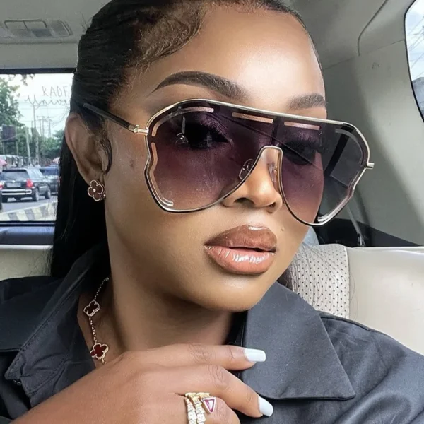 New Personality Sun Glasses Pop Metal Wholesale Custom Logo Brand Designer Sunglasses for Ladies
