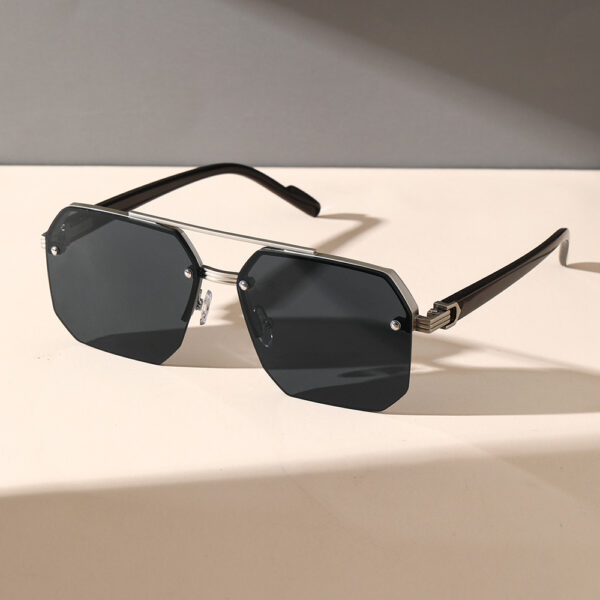 Wholesale Custom Designer Luxury Shades with High Quality Men Sun Glasses Unisex New Trendy Women Square Frame Metal Sunglasses - Image 2