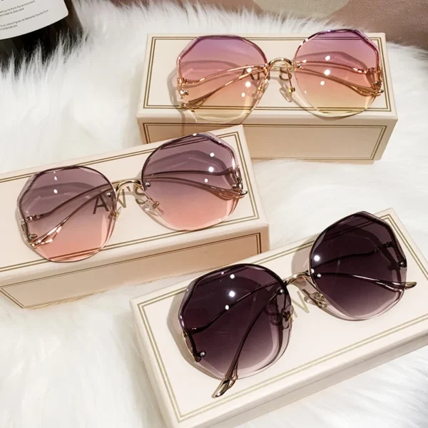 Luxury Fashion Women Sunglasses UV400 New Trendy Designer Gradient Square Metal Rimless Sun Glasses Ladies Lunettes De Soleil